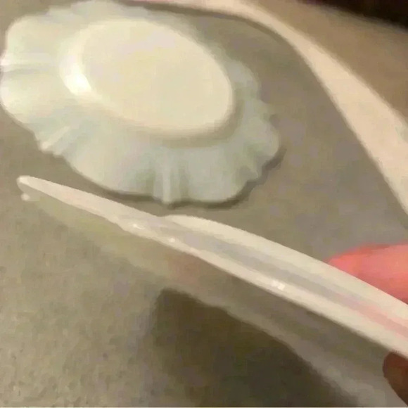 Set of 2 small  plates in the American Sweetheart pattern by Macbeth Evans 1930s - Picture 7 of 8